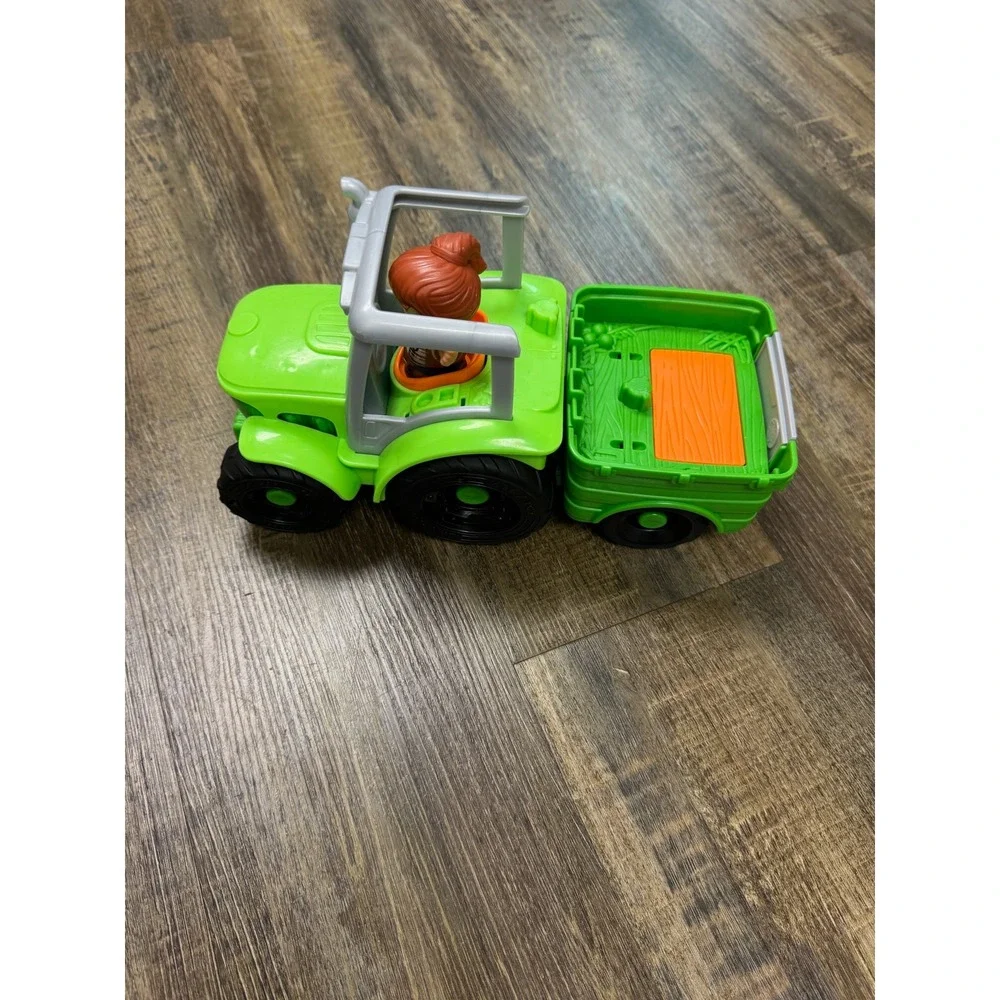 Fisher-Price Little People Caring for Animals Tractor Green with Trailer Dog Fig